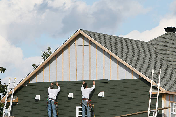 Professional Siding Installation technician working in Robinson, PA